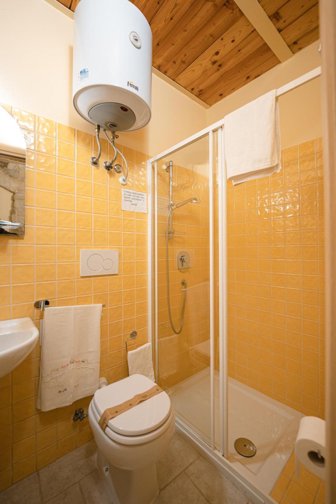 Hotel La Piccola Torre Bisceglie Camera foto
